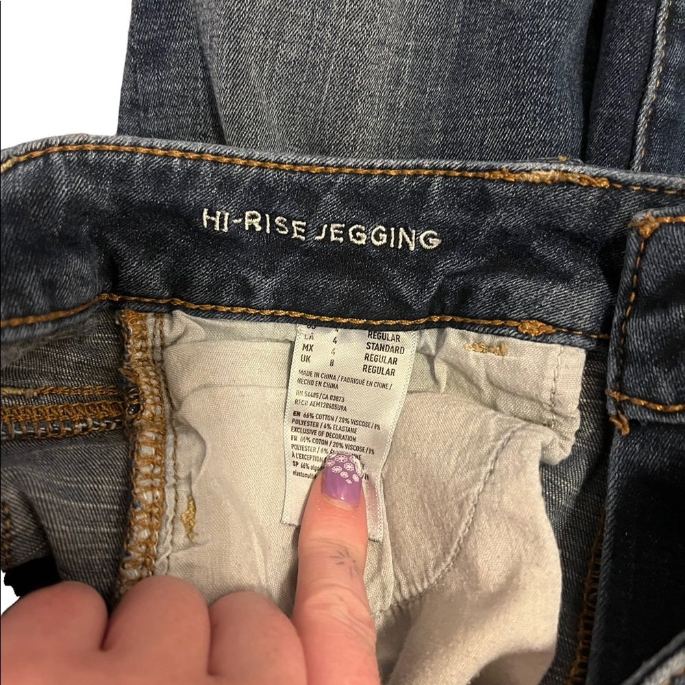 AE HIGH RISE DISTRESSED JEGGINGS - Picture 5 of 6